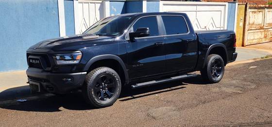RAM 1500 5.7 V8 GASOLINA REBEL CD 4X4 AUTOMÁTICO